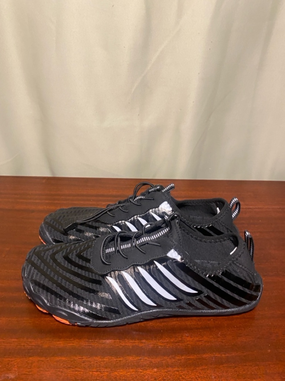 Grounded Footwear Barefoot Aqua Beach minimalist Black Orca Sneakers EU 42